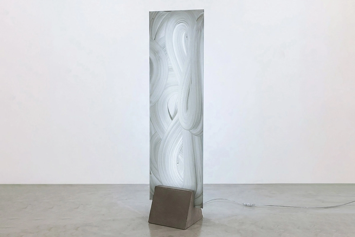 Cuatro Cuatros WHITEWASH floor lamp